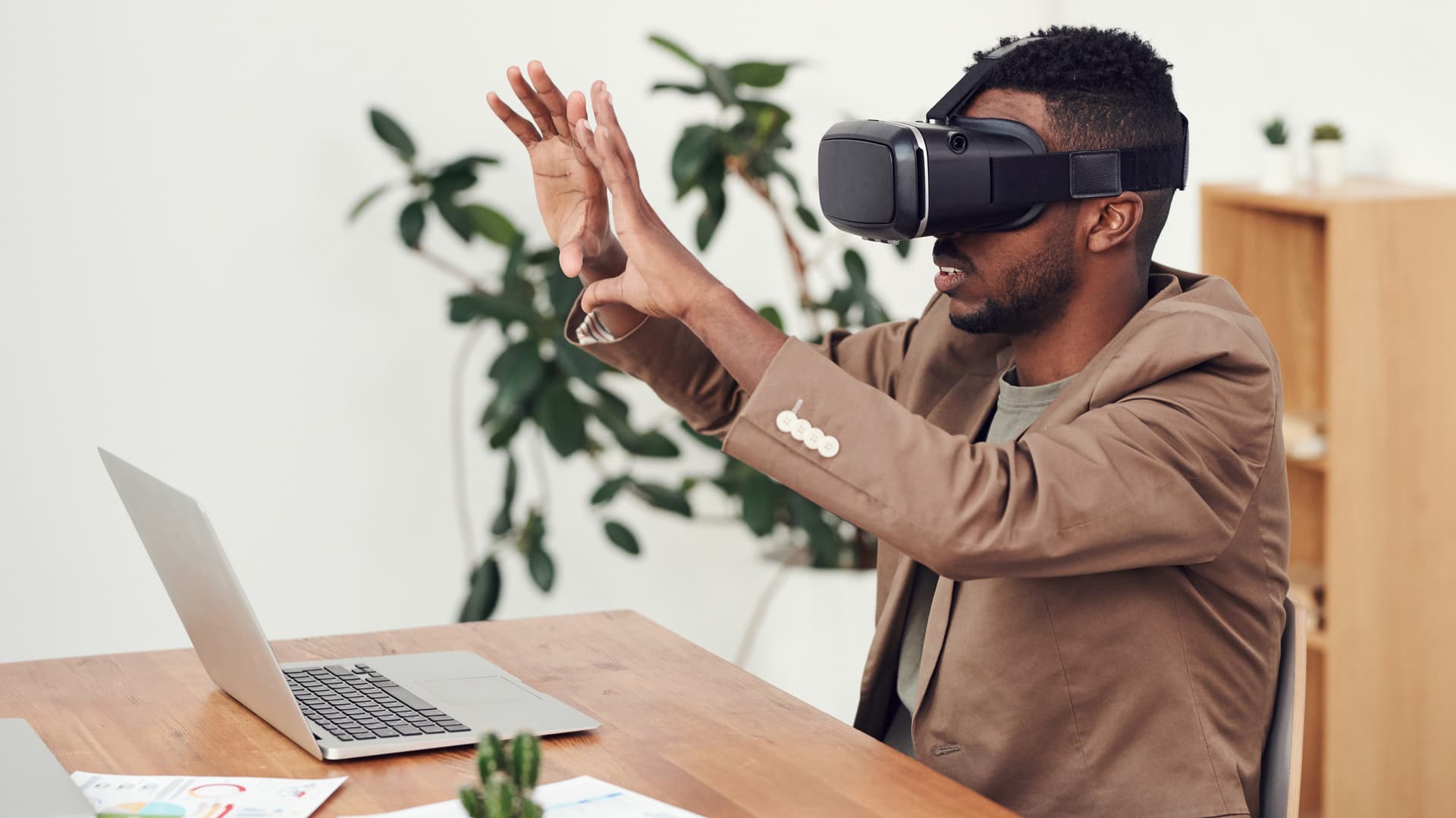 Video vs. Interactive and Multi-Media Content for Programming Courses